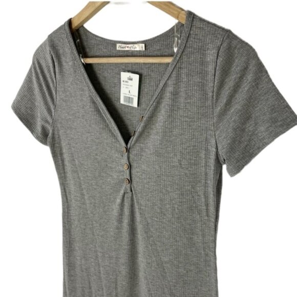 Ribbed Short Sleeve Midi Dress - Picture 3 of 9